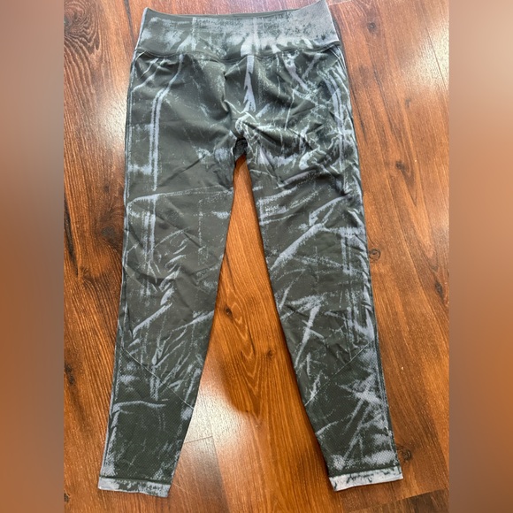 lululemon athletica Pants - Lululemon Ebb To Street Tight *Wash Stone Wash
Graphite Grey Leggings size 12